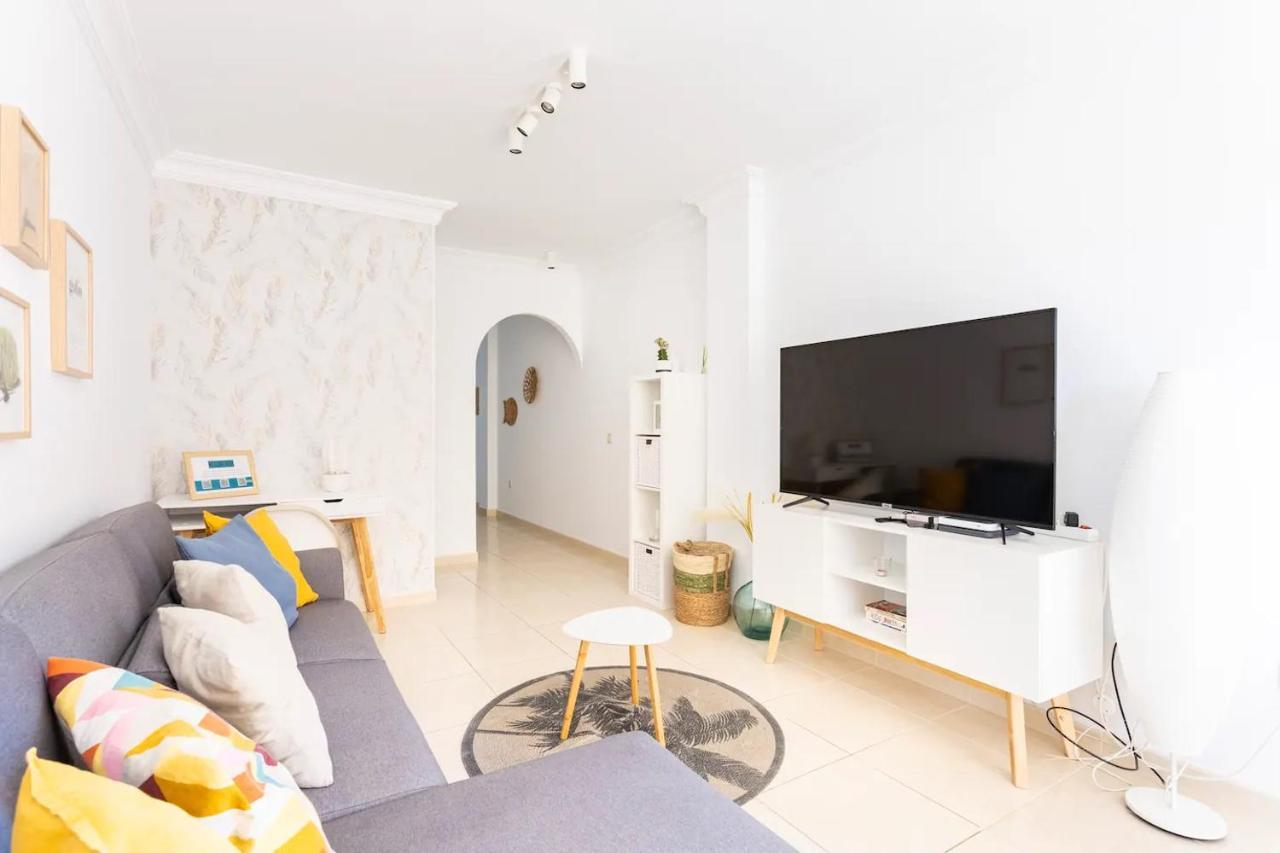 Amplio Y Comodo Apartamento En Callao Salvaje. Exterior photo
